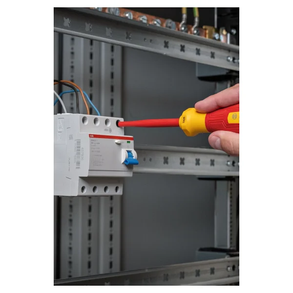 Bosch 1600a02ng4 Vde 37 Parça Elektrikçi El Aletleri Seti - Görsel 2