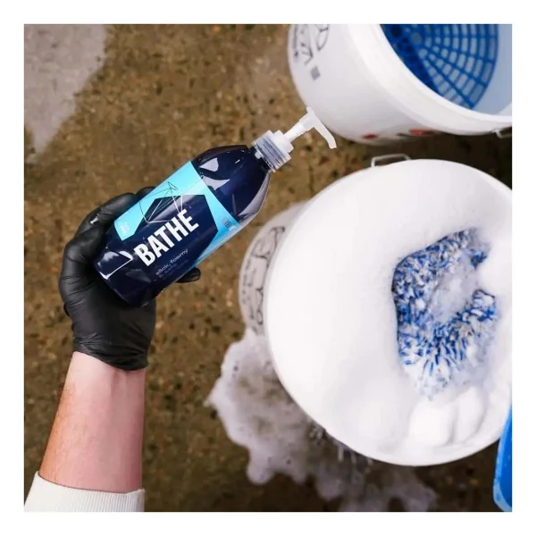 Gyeon Q2m Bathe Ph Nötr Cilalı Oto Şampuanı - 4000 Ml -Yüksek Konsantre Jel Araç Yıkama Köpüğü - Görsel 4
