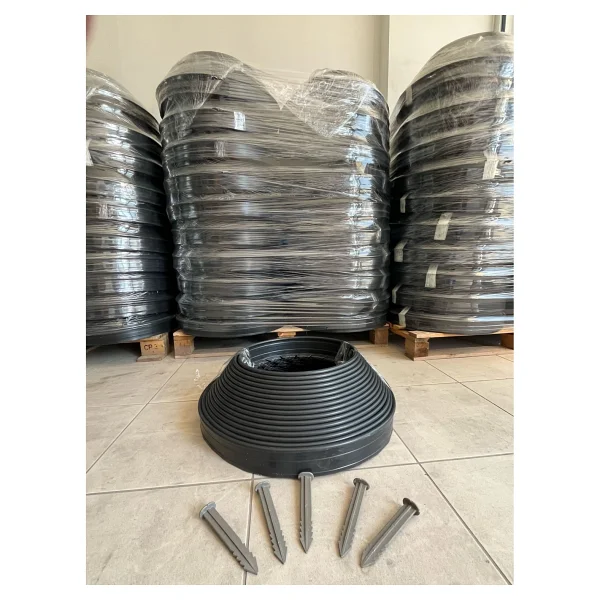 Solutex Üreticiden Siyah Çim Ayırıcı - Peyzaj Sınırlayıcı - Toprak Taş Ayıracı -25 Metre Çim Şekillendirici 40 Adet Sabitleme Kazığı İle Birlikte - Görsel 5