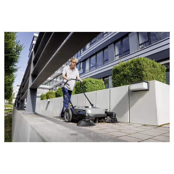 Karcher Km 70/20 C 2sb Zemin Temizleme Makinesi - Görsel 2
