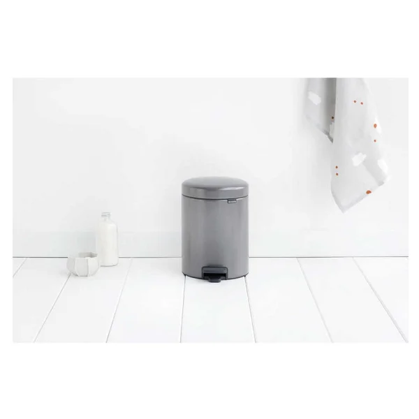 Brabantia Newicon 3 Lt Pedallı Çöp Kovası - Görsel 3
