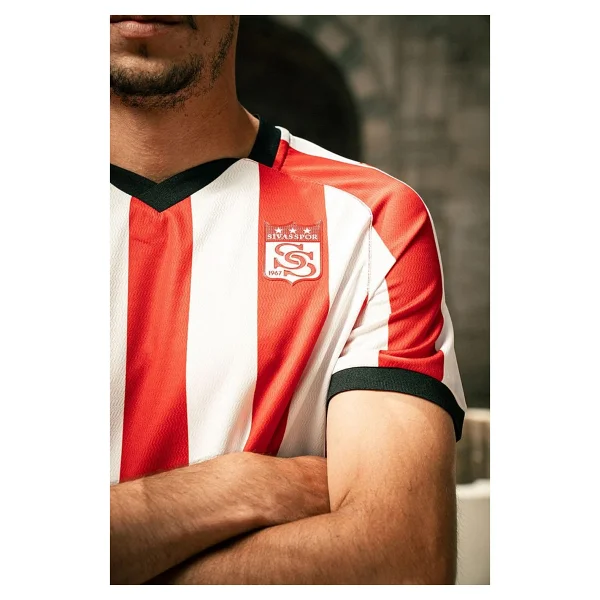 Hummel Sivasspor Efsane Çubuklu Forma 25/26 - Görsel 4
