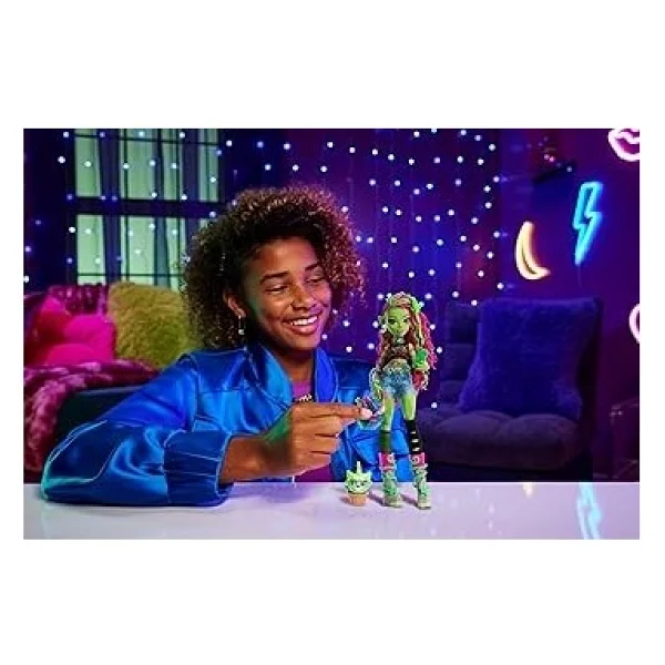 Monster High Acayip Havalı Arkadaşlar Venus Mcflytrap Hrp81 - Görsel 2