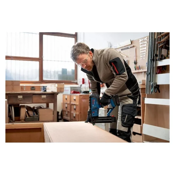 Bosch Gnh 18v-50 M Çivi Çakma Makinesi - Görsel 4
