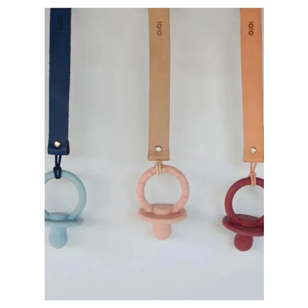 Oioi Silikon Diş Kaşıyıcı 3+ Ay Pinky Pink Ergonomik Tutma Özelliği İle Bebek Gelişimine Destek - Görsel 3