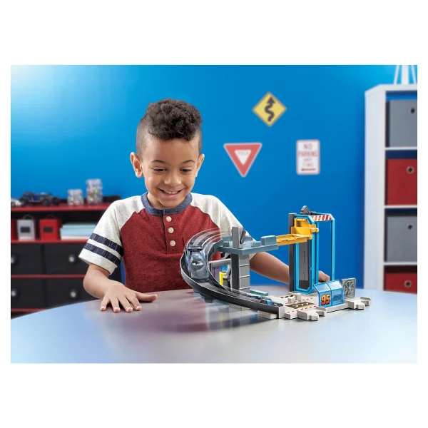 Disney Cars Rust-Eze Araç Bakım Merkezi Gjw43 - Görsel 2