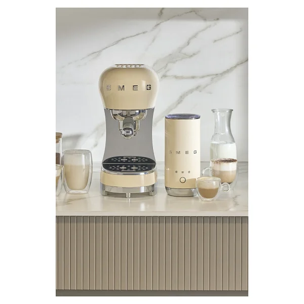 Smeg 50's Style Krem Yeni Kompakt Süt Köpürtücülü Espresso Kahve Makinesi Seti - Görsel 7