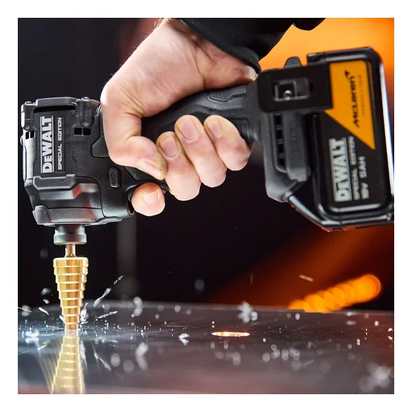 Dewalt Mclaren Dcf86mp2t Çift Akülü 5 Ah Darbeli Vidalama Makinesi - Görsel 5