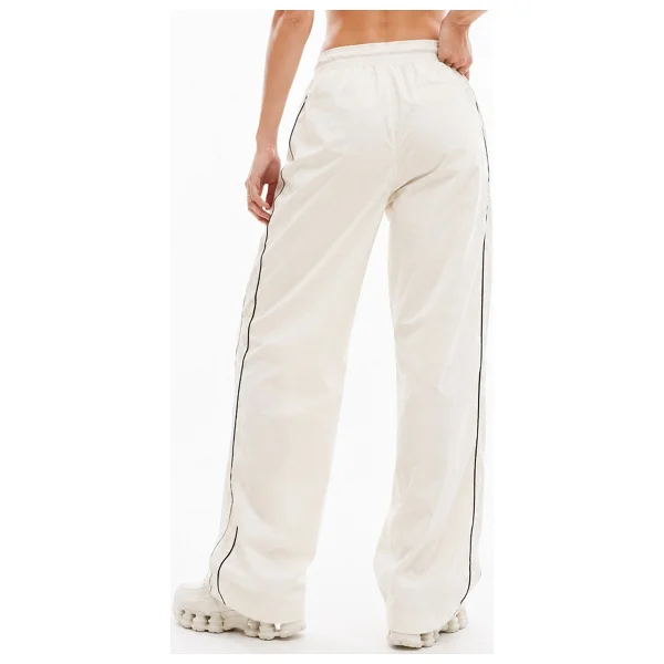 Nike Sportswear Windrunner High-Waisted Woven Open Hem Womens Cream Pant. Yüksek Bel Çıt Çıt Cepli Kadın Eşofman Altı Krem - Görsel 2
