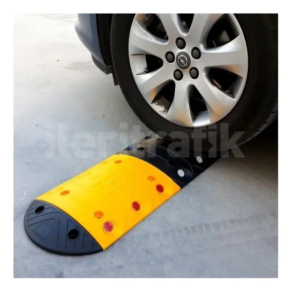 İleri Trafik Oval Plastik Yol Kasisi 30 X 33 X 4 Cm Siyah - Görsel 6