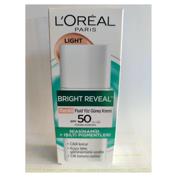 L'oreal Paris Bright Reveal Spf 50+ Koyu Leke Karşıtı Renkli Fluid Günlük Yüz Güneş Kremi 50 Ml - Li - Standart - Görsel 3