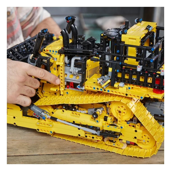 Lego 42131 Technic Uygulama Kumandalı Cat D11 Buldozer - Görsel 5