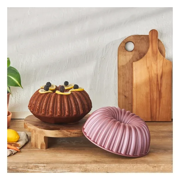 Karaca Cake Pro Dilimli Döküm Kek Kalıbı Pembe
