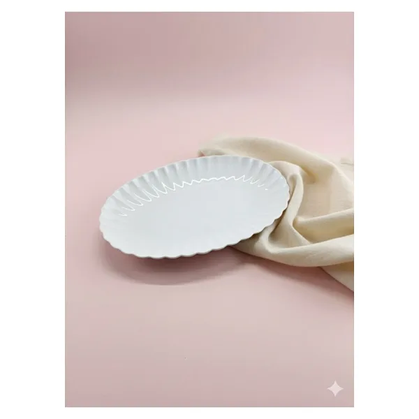 Kütahya Porselen Midye Bone Luz Form 27 cm Kayık Tabak