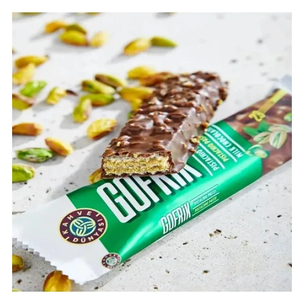 Kahve Dünyası Antep Fıstığı Ezmeli ve Antep Fıstığı Parçalı Sütlü Çikolata Gofrik 33 Gr x (24 Adet) Toplam(792 Gr)