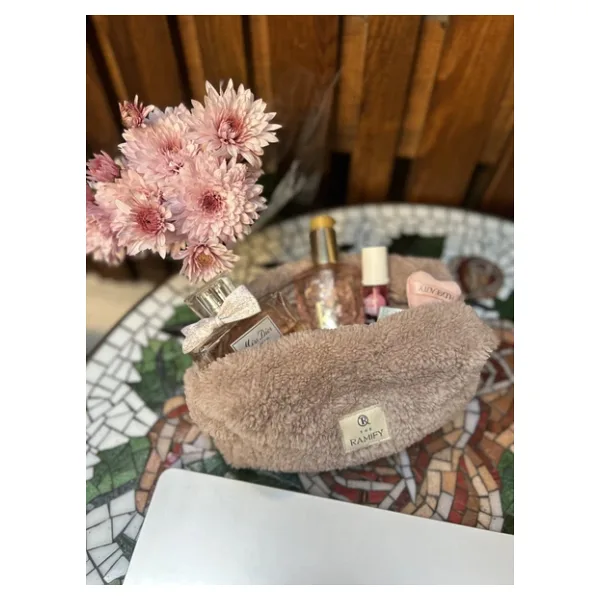 Pembe Peluş Kürklü Büyük Boy Içi Kapitoneli Makyaj Çantası