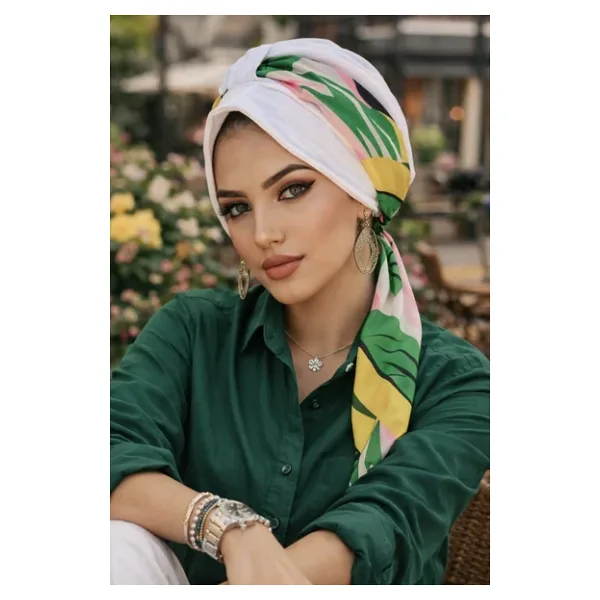 Aişe tesettür Kırık Beyaz Yeşil Yaprak Desen Şapka Bone