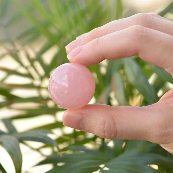 Taş Sandığı Küçük Boy Pembe Kuvars Taşı Küre