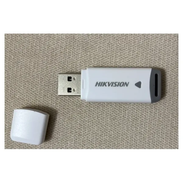 Hikvision M220P HS-USB-M220P/128G/U3 128 GB Flash Bellek