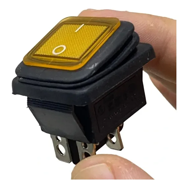 IC-104W Geniş Körüklü Işıklı Anahtar On-Off 4P Sarı
