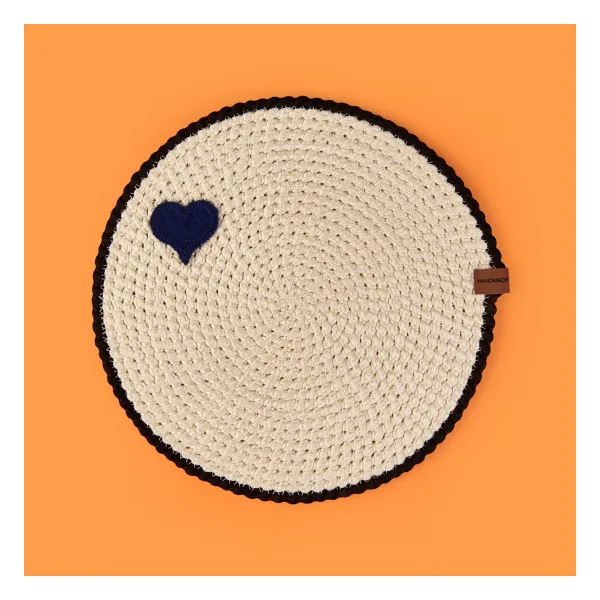 Evidea Soft Mavi Kalp Nakışlı Supla - Ekru - 33x33 cm