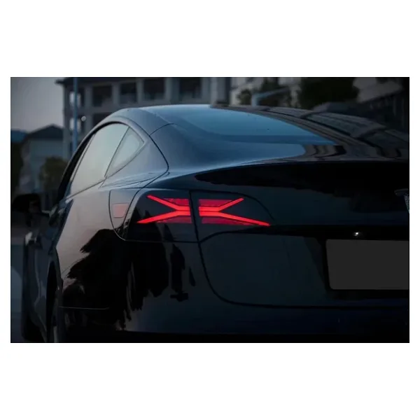 TESLA MODEL Y VE MODEL 3 İÇİN UYUMLU LED STOP