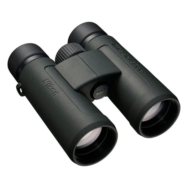 Nikon Prostaff P3 10X42 Dürbün Su Geçirmezlik Özelliği ile Geniş Görüş Açısı Sunar