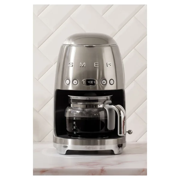 Smeg 50'S Style Retro Paslanmaz Çelik Filtre Kahve Makinesi DCF02SSEU 1 Fincan Kapasitesi ile Otomatik Kapanma - Gri