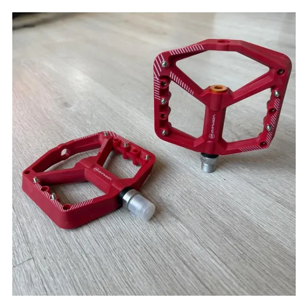 Bike Sky Brıvıga Rulmanlı Çivili Bisiklet Pedal Kırmızı ( 1. Sınıf Kalite)