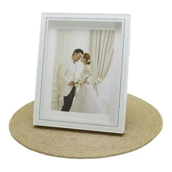 T.Concept LED Işıklı Fotoğraf Çerçevesi Beyaz 25x20 cm