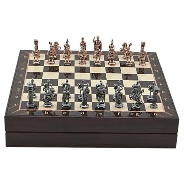 GiftHome Orta Boy Metal Roma Satranç Takımı Antik ve Ceviz Desenli Sandıklı MDF Tahtası (36x36x6 cm.)